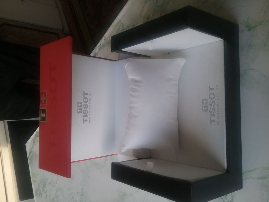 Продам часы Tissot Швейцария