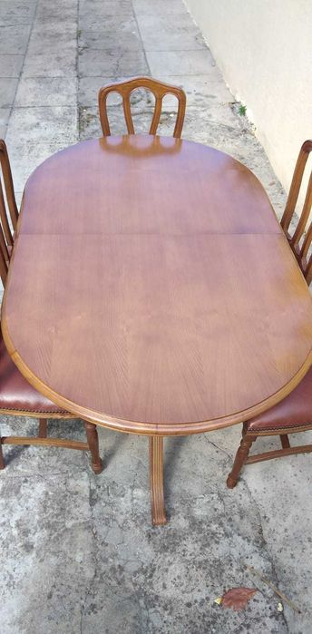 Mesa de sala com 6 cadeiras