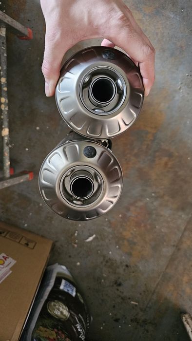 Wydech akrapovic