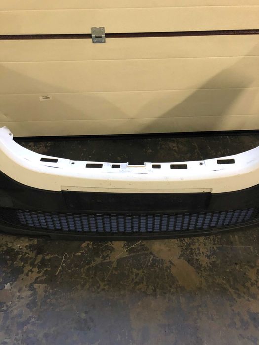 Zderzak przedni renault trafic III