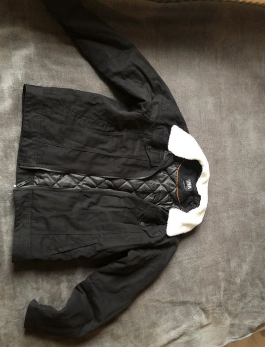 Materialowa ocieplana kurtka Zara