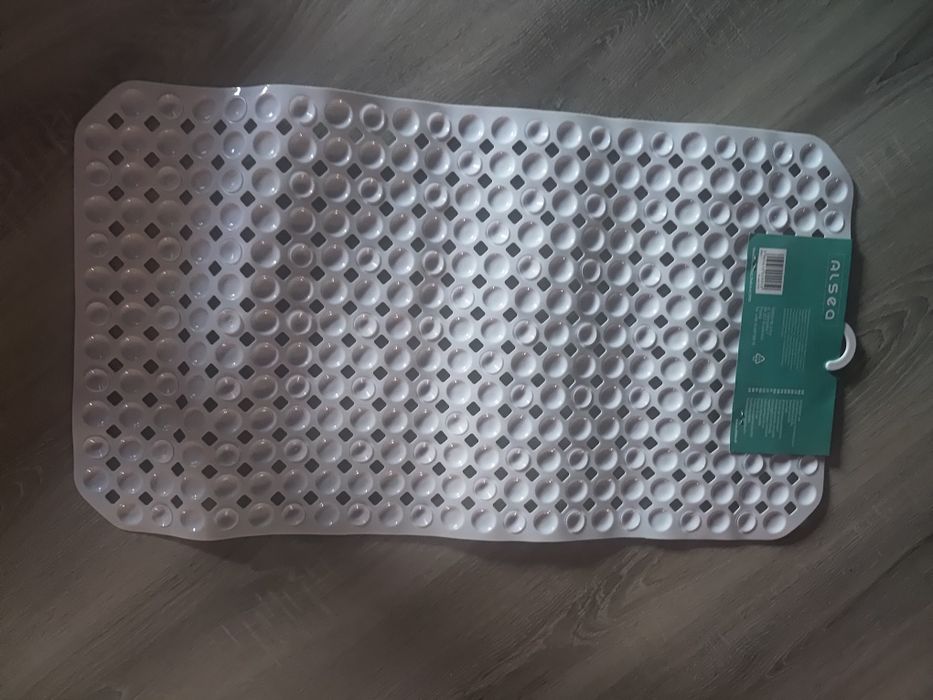 Nowa Mata antypoślizgowa  do wanny