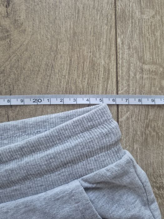 Nowe spodnie dresowe dziecięce, Pepco, szare, r 122