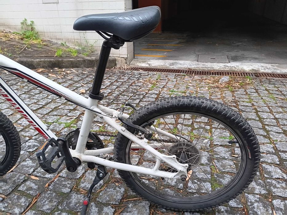 Bicicleta Specialized Criança Roda 20