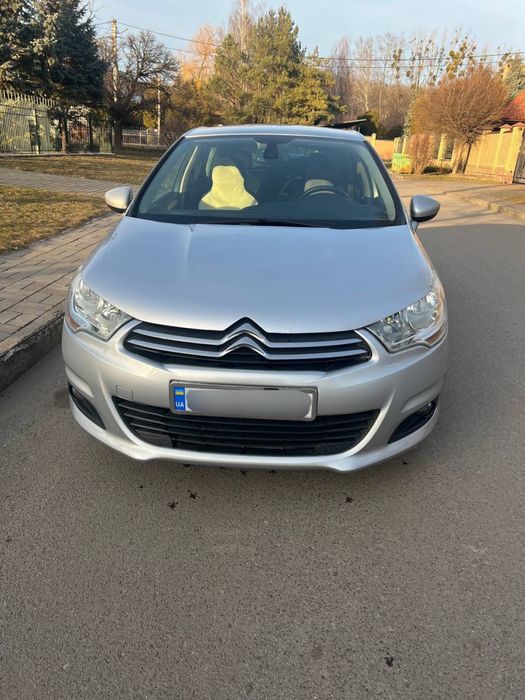 Автомобіль citroen c4