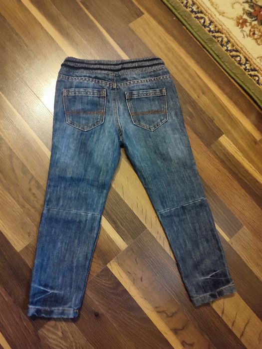 Гарні джинси на хлопчика 4-5 років ,110 см