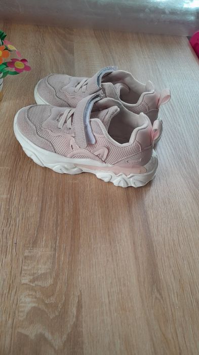 Кросівки для дівчинки