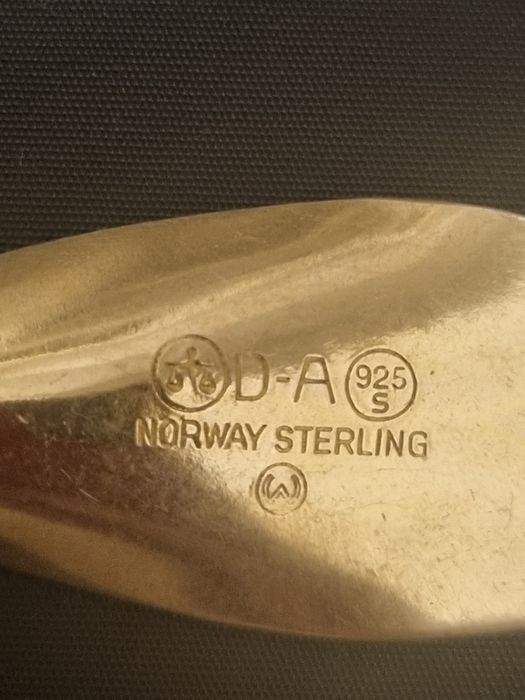 Srebro Sterling- broszka/emalia Norwegia