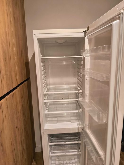 Frigorífico a funcionar bem