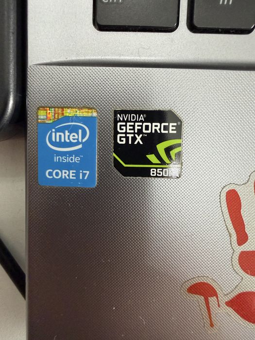 ASUS K550J - Portátil