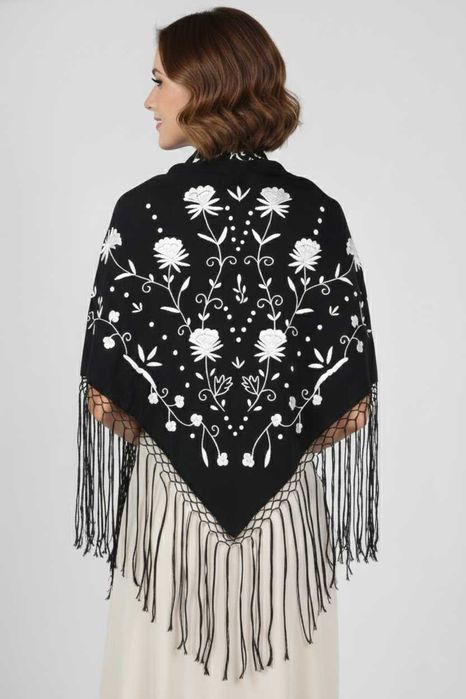 Xailes Bordados à Mão - Genuínos