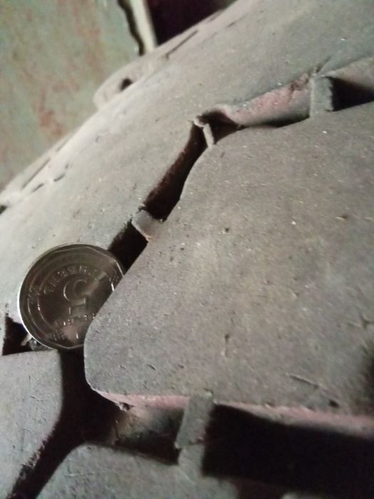 Продам резину краз 1 скат 1000 грн