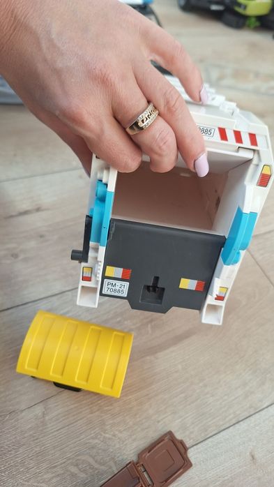 Śmieciarka playmobile