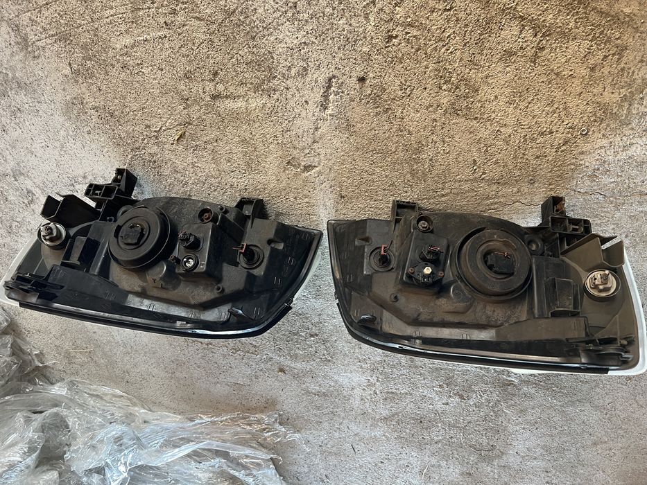 Передні фари Nissan X Trail 2001-2007.  T30 Ніссан Іх стреіл