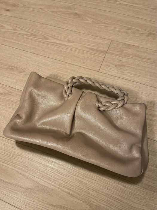 жіночі сумки на вибір prada/guess