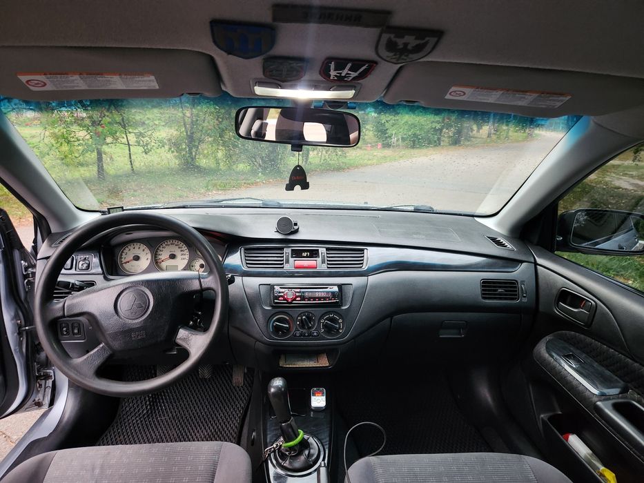 Mitsubishi LANCER 9