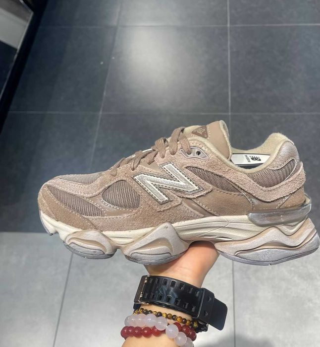 Oryginalne buty New Balance 9060 R.38,5