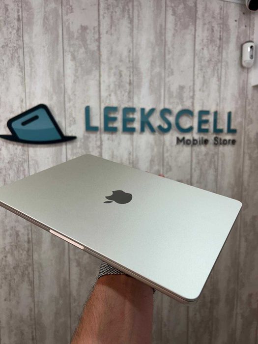 Macbook Air M4 - 13P - 16/256GB - LUZ DAS ESTRELAS - 24 MESES DE GARANTIA