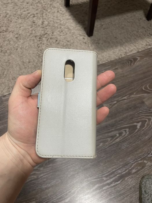 Продам чохол книжкою на телефон Xiaomi Redmi Note 4