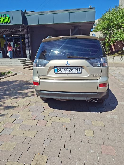 Mitsubishi outlander XL 3.0L 4×4 Газ/Бензин - Ідеальний технічний стан