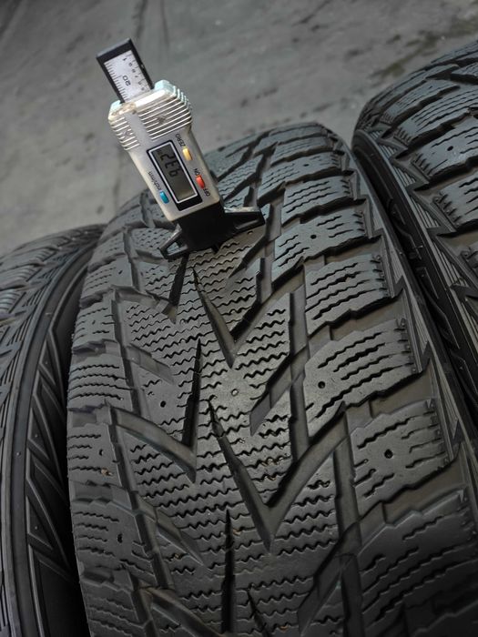 Nexen/Roadstone 225/60 R17 103T XL шини зимові 24-й рік виробник Корея