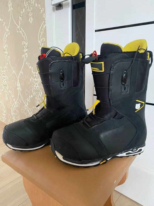 Продам сноубордичні черевики Burton Imperial