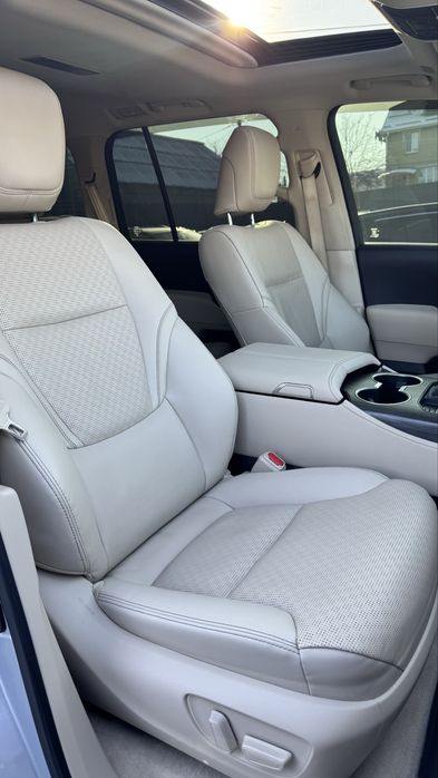 Toyota Land Cruiser Тойота 300 Premium 2022 р 3,3 дизель 10АКПП