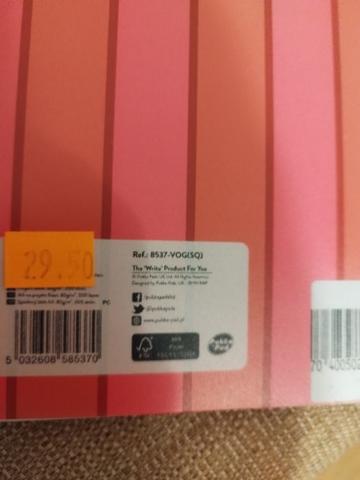 Zeszyt, segregator, naklejki