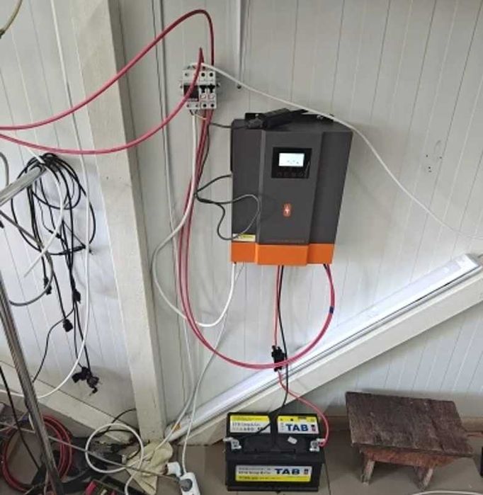 Преобразователь солнечный гибридный инвертор MPPT 3.0 кВт (12/24 V)