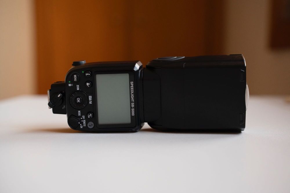 Flash Nikon SB-5000