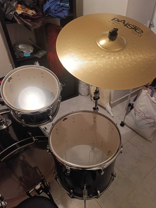 Bateria PDP Mainstage 5pc with Hardware Pack and Paiste Cymbals