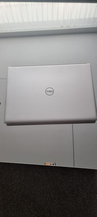 Sprzedam laptop Dell Inspiron 16 5625