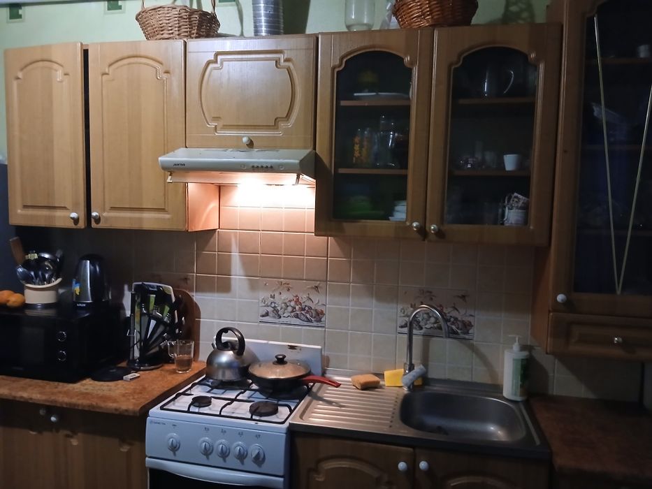 Продам кухню  ЧИТАЙТЕ УВАЖНО