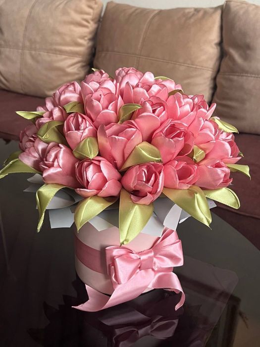 Тюльпани атласні / квіти з атласу