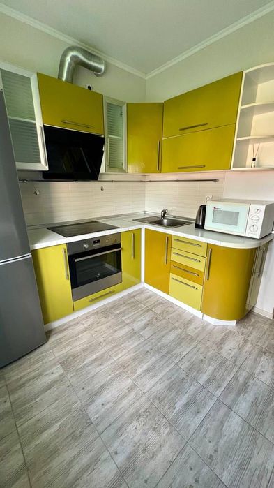 Здам в оренду затишну квартиру з великою балконом-лоджією