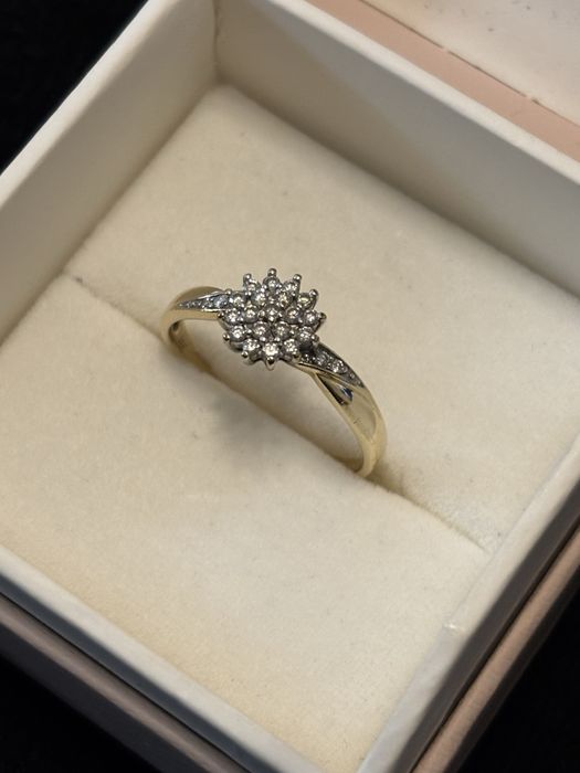 Pierścionek zaręczynowy złoto 585 z diamentem 0,26 ct - certyfikat jub