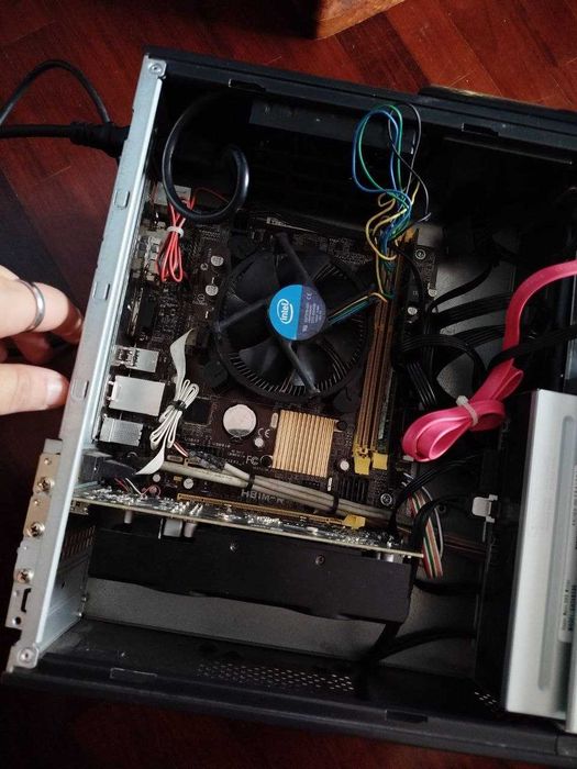 Desktop Design/Gaming p/ Peças (i5 + GTX 1050 Ti + 8GB RAM)
