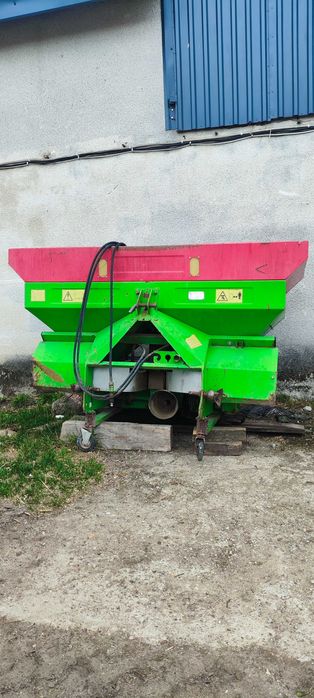 Rozsiewacz Unia MX 850