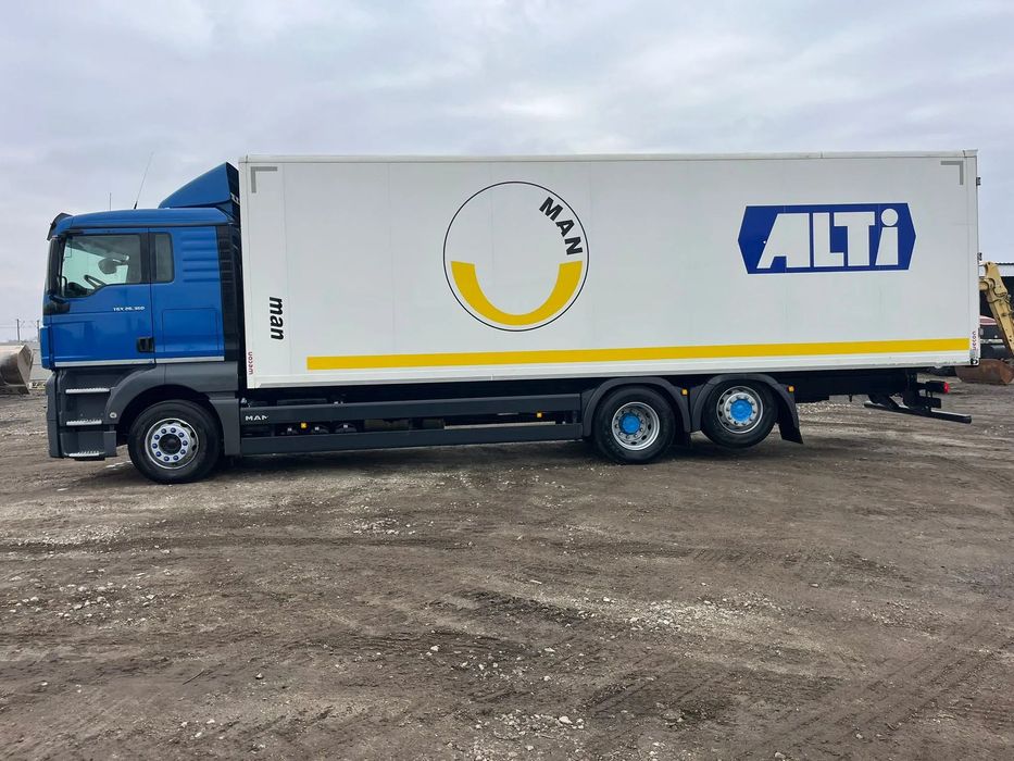 MAN  TGX 360 IZOTERMA 22 EURPLAETY 6X2* Man TGX solówka 3 osiowa izoterma
