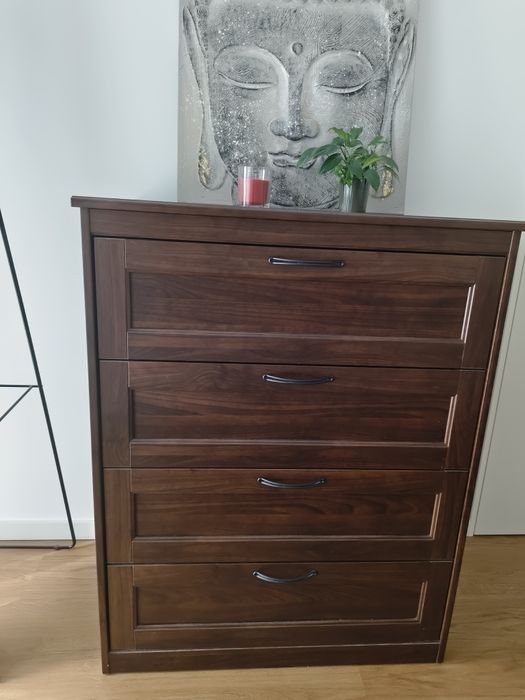 Cama, colchão e cómodas Ikea