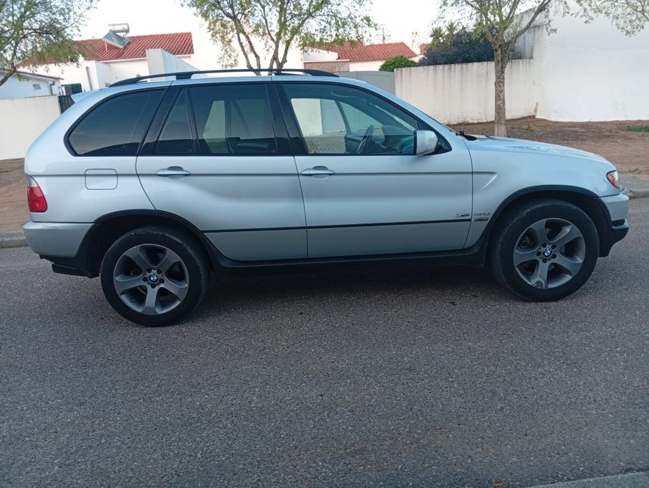 Vende-se BMW X5 3.0D E53 pack M nacional com 220mil quilómetros  ano 2004