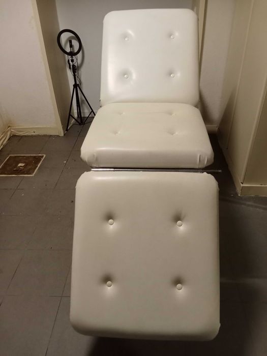 Marquesa tripartida de pele