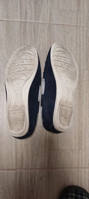 Продам макасіни Clarks