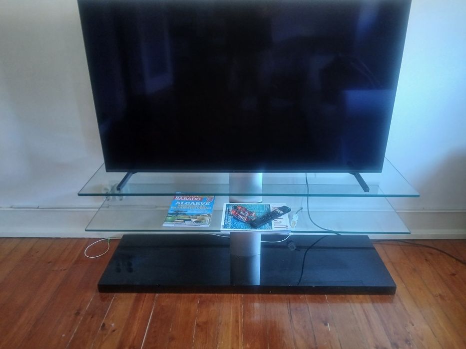 Movel em vidro, para TV optimo estado