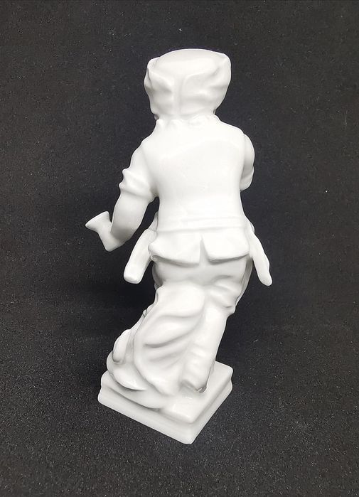 Figurka Porcelana KPM Berlin XIX w Mężczyzna z Toporem UNIKAT