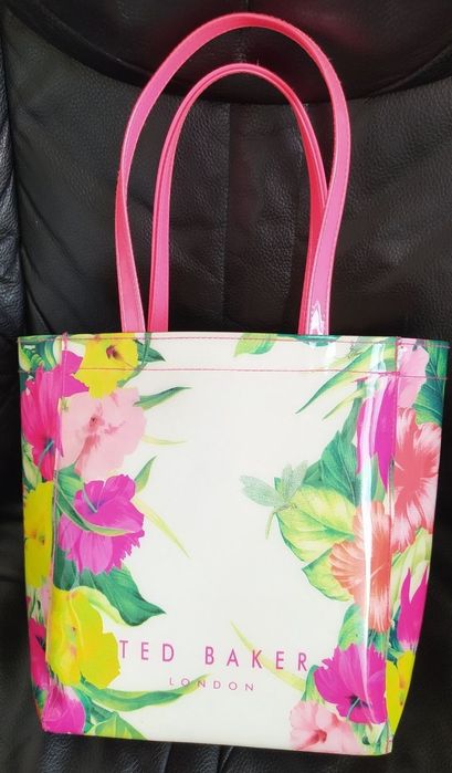 Сумка-шоппер от известного британского бренда Ted Baker London