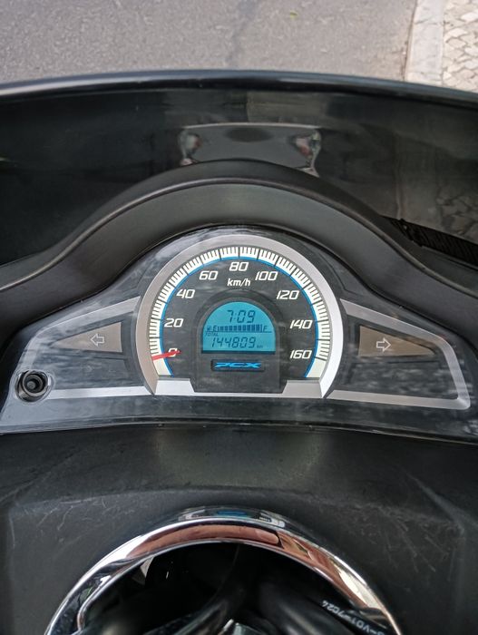 Honda PCX 2017 preta