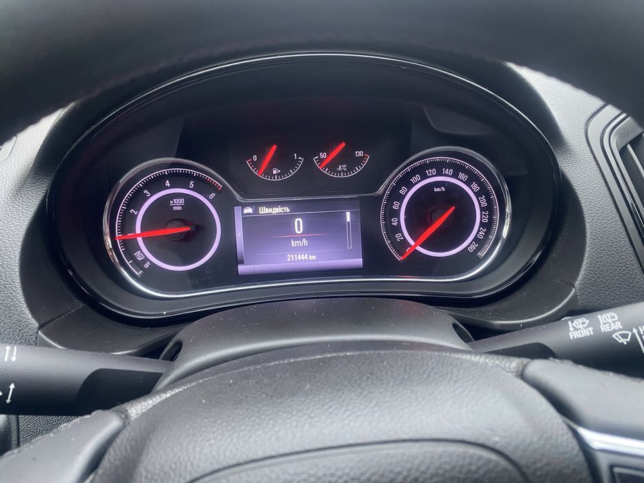 Опель інсігнія 2016р. 1.6 дизель