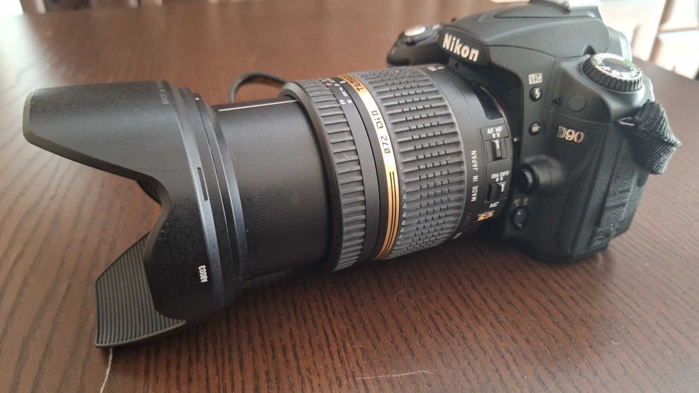 Nikon D90 + Lampa Nissin