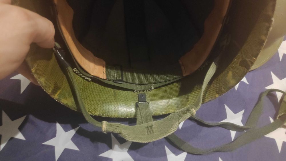 Hełm M1 z pokrowcem Mitchell i linerem US Army Nam era